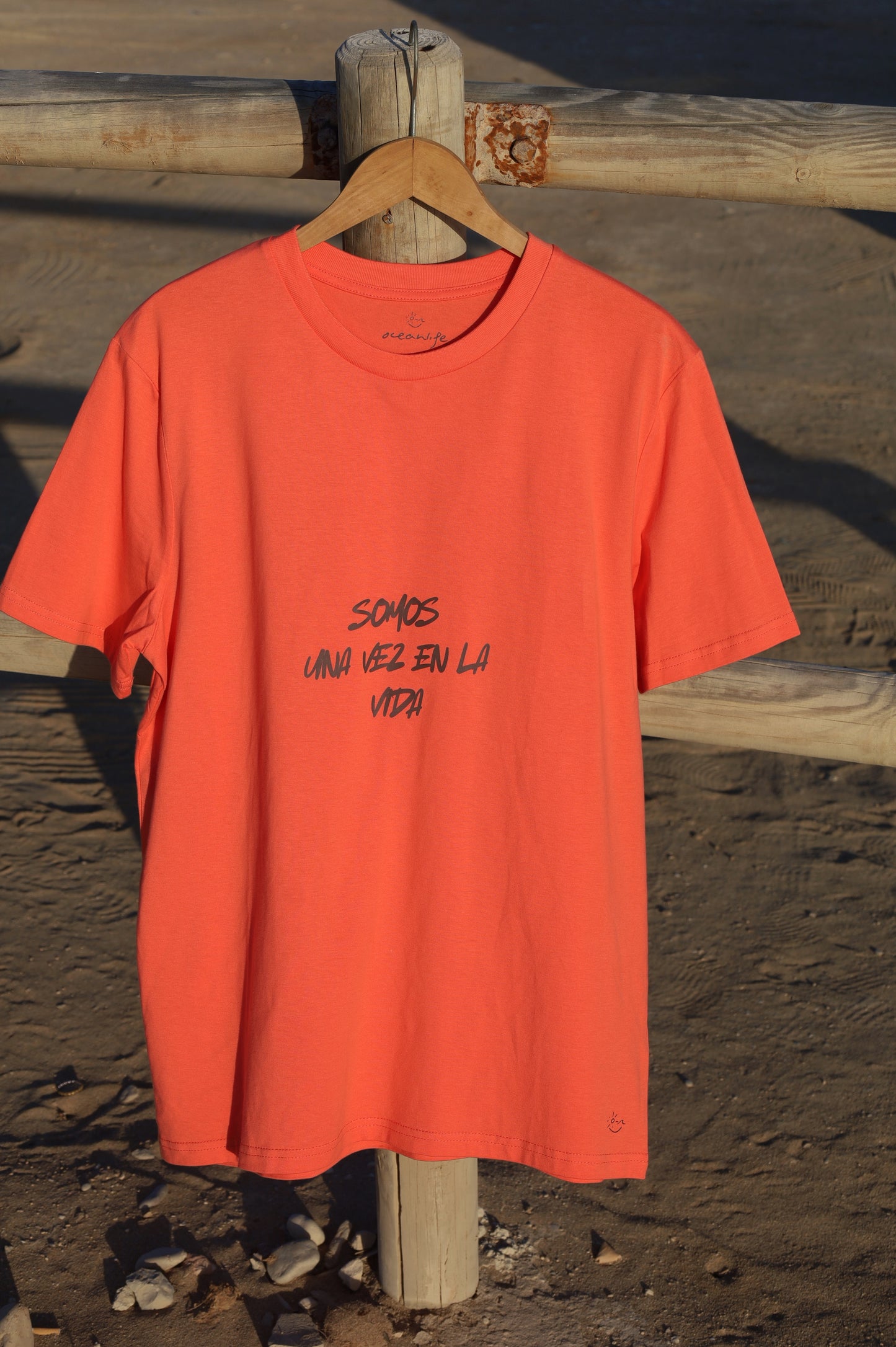 Camisa Mar, sol y buena vibra.
