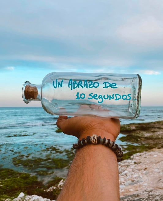Botella un abrazo de 10 segundos